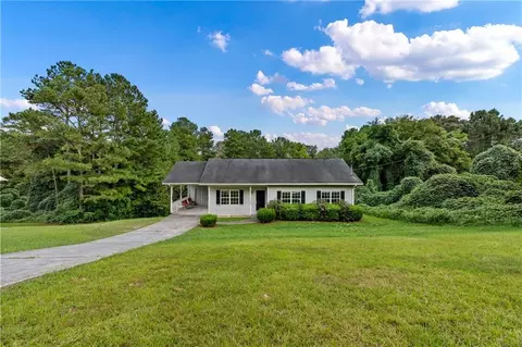 32 Woodberry Dr SE, Silver Creek, GA 30173