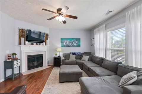 609 Cedar Pl, Canton, GA 30114 photo 4