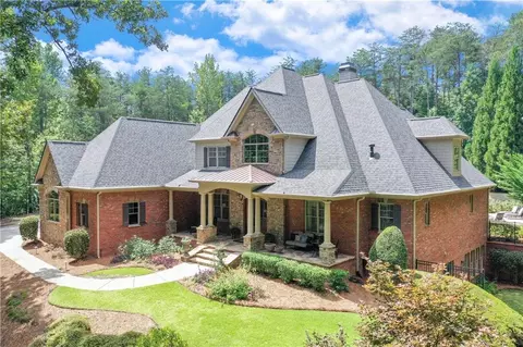 4688 Manor Dr, Gainesville, GA 30506