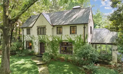2581 Woodward Way NW, Atlanta, GA 30305