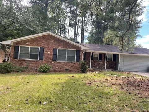 2640 Burdett Rd, College Park, GA 30349