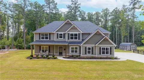 1902 Smokey Rd, Newnan, GA 30263