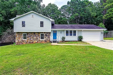 8274 Creekridge Cir, Riverdale, GA 30296