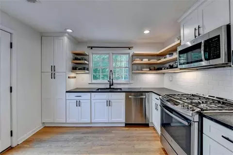 1765 Georgian Ter, Atlanta, GA 30341 photo 12