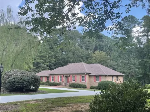 645 Mason Dr, Covington, GA 30014
