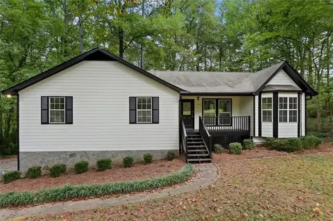 695 Pebblebrook Rd SE, Mableton, GA 30126