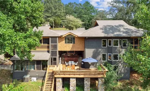 327 Riverview Dr, Ellijay, GA 30540