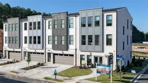 1393 Creekside Circle Nw Cir NW #146, Atlanta, GA 30318