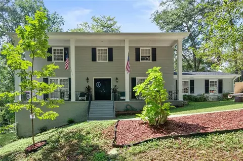 9890 La View Cir, Roswell, GA 30075