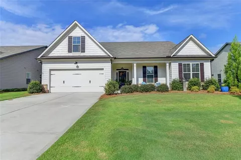 911 Camellia Ln, Jefferson, GA 30549