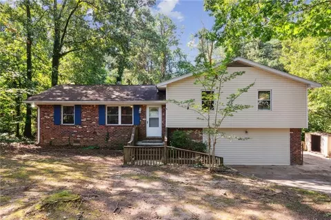 6957 Kimberland Gardens Ln, Lithonia, GA 30058