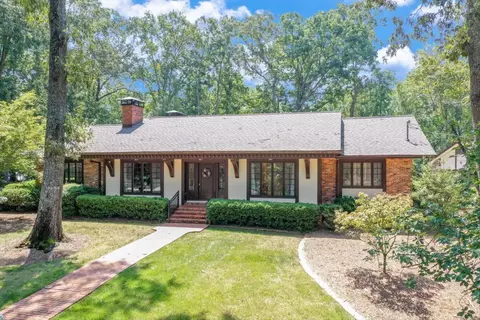 399 Peninsula Rd, Gainesville, GA 30506