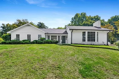280 Saddle Lake Dr, Roswell, GA 30076