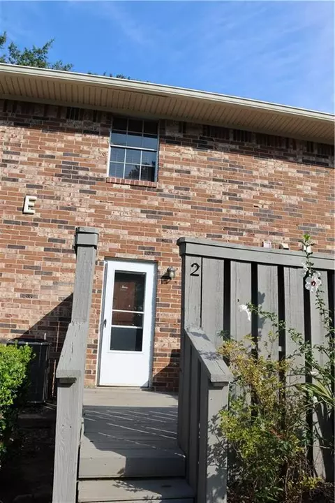 1235 Riverside Dr #E2, Gainesville, GA 30501