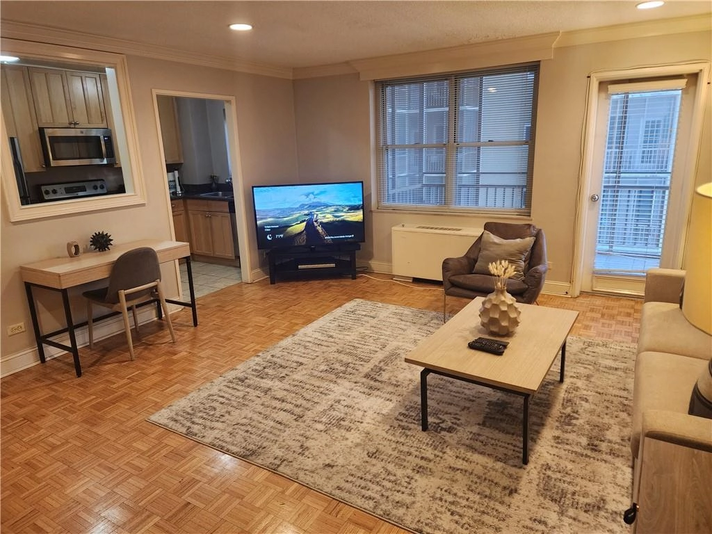 300 W Peachtree St 7 A  