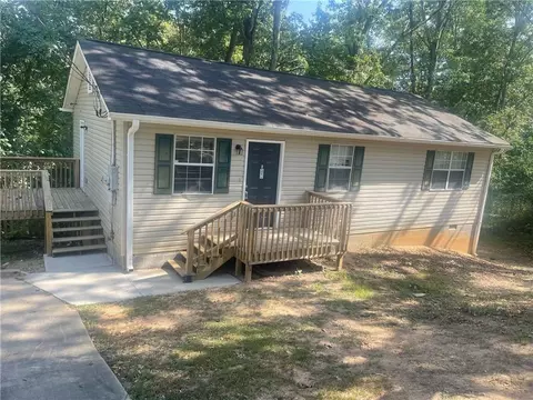 4538 Montclair Dr, Forest Park, GA 30297