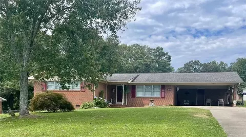 32 Pineridge Dr SE, Silver Creek, GA 30173