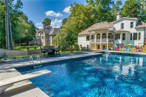 3995 Waterford Dr, Suwanee, GA 30024