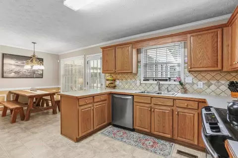175 Overlook Dr, Covington, GA 30016 photo 8