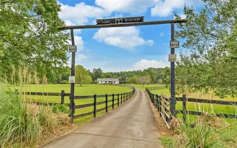 2567 Crane Mill Rd, Cornelia, GA 30531 photo 2