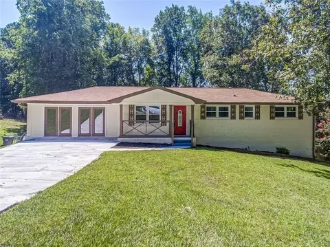6126 Pebble Dr, Douglasville, GA 30135