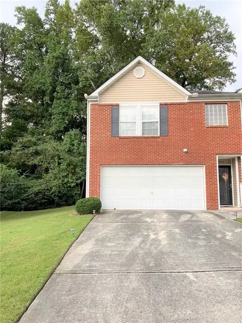 6210 Queen Meadow Dr SE, Mableton, GA 30126