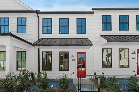 61 Arnold Poplar Ln, Auburn, GA 30011