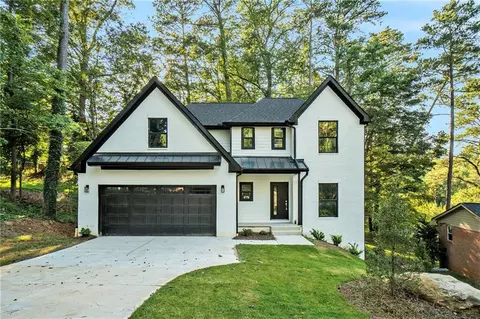 855 Fleetwood Cir, Atlanta, GA 30311