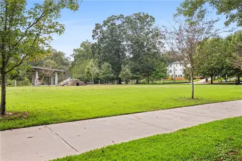 1923 Harrison Park Dr, Atlanta, GA 30341 photo 4