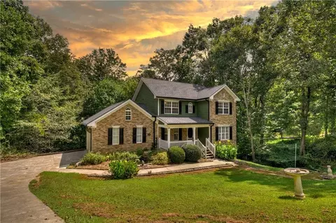 186 W Scott Ct, Fairmount, GA 30139