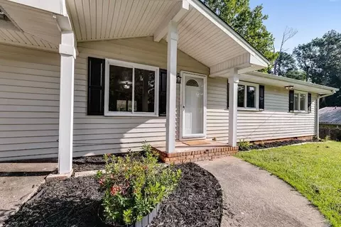 500 Henson Cir, Carrollton, GA 30117