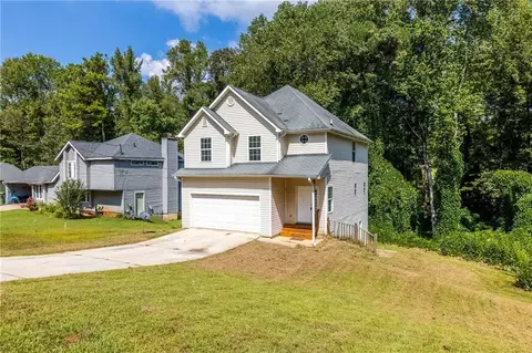 280 Fieldstone Dr, Fairburn, GA 30213