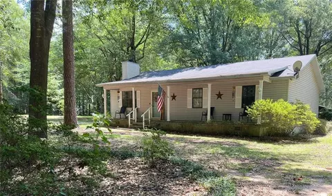 807 Lakeview Dr, Montezuma, GA 31063