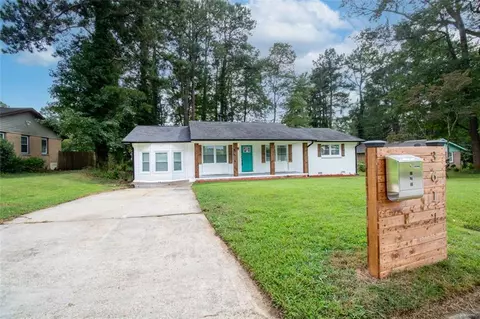 3617 Stanford Cir, Decatur, GA 30034