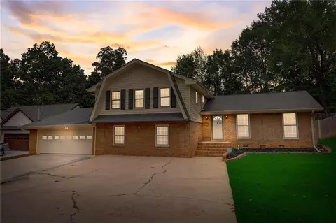 4328 Woodhaven Ln, Oakwood, GA 30566