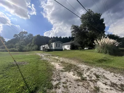 1736 Fernside Dr, Toccoa, GA 30577