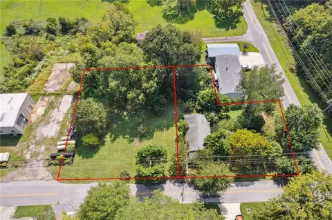 5209 Mulberry St, Flowery Branch, GA 30542