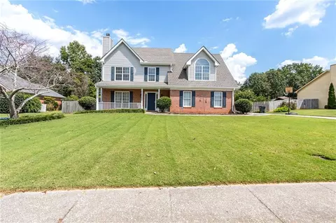 1675 Rose Pointe Dr, Loganville, GA 30052