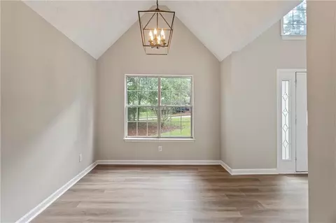 312 Barr Cir, Rex, GA 30273 photo 7