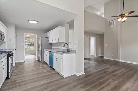 312 Barr Cir, Rex, GA 30273 photo 14