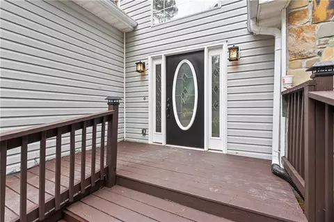 312 Barr Cir, Rex, GA 30273 photo 4