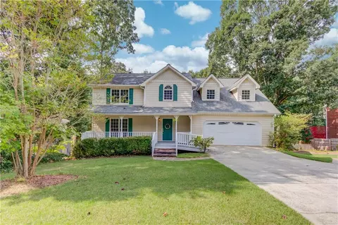 1064 Oak Moss Dr, Lawrenceville, GA 30043