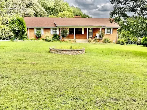 1391 Highway 92 N, Fayetteville, GA 30214