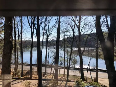 200 Azalea Dr, Roswell, GA 30075