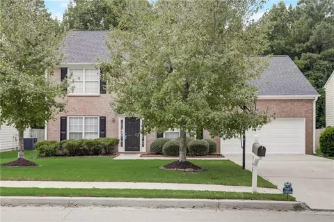 745 Castlebrooke Dr, Lawrenceville, GA 30045