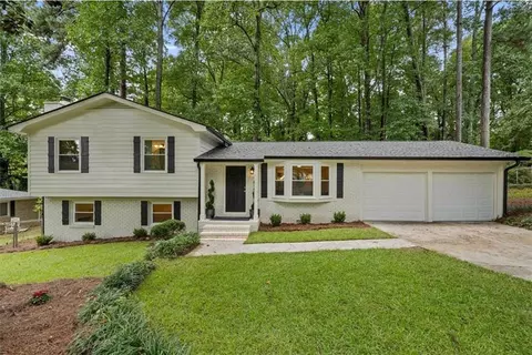 3216 Foxwood Trl, Smyrna, GA 30082