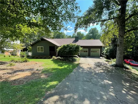 1626 Scholar Dr, Lawrenceville, GA 30044