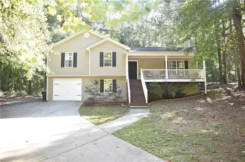 261 Meadowbrook Ln, Carrollton, GA 30117