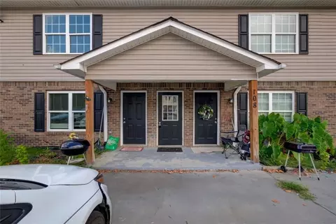 108 Creekside Dr NW, Calhoun, GA 30701