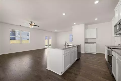 11880 Conrad Cir, Hampton, GA 30228 photo 8
